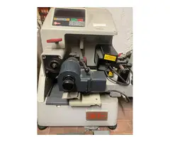 duplicatrice chiavi silka prima laser