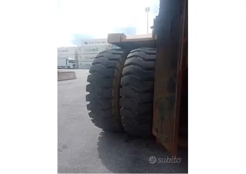 Gru per Container Caterpillar - 1/4