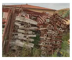 Puntelli a croce telescopici regolabili