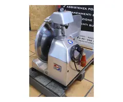 AFFETTATRICE CARNE LAMA 370 CON AFFILATOIO FISSO