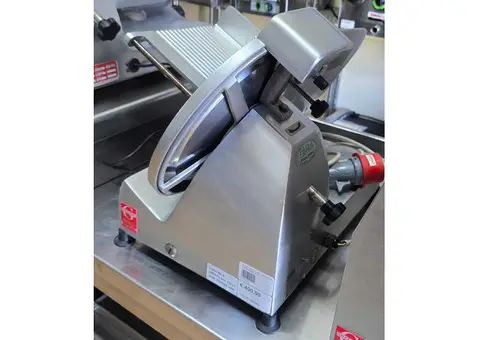 AFFETTATRICE LAMA 30 CM MARCA FAMA USATA - 1/4