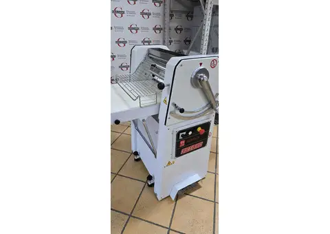 SFOGLIATRICE laminatoio COMIDA tappeti 70x50 usata - 6/10