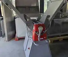 SFOGLIATRICE professionali TAPPETI NUOVI da 135x63