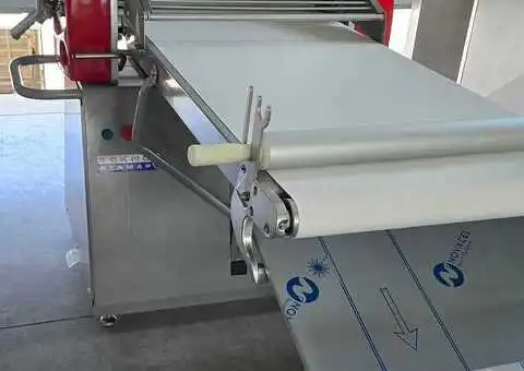 SFOGLIATRICE professionali TAPPETI NUOVI da 135x63 - 8/10