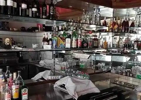 IN BLOCCO arredi e attrezzature professionali bar - 1/10