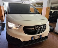 Furgone Opel combo